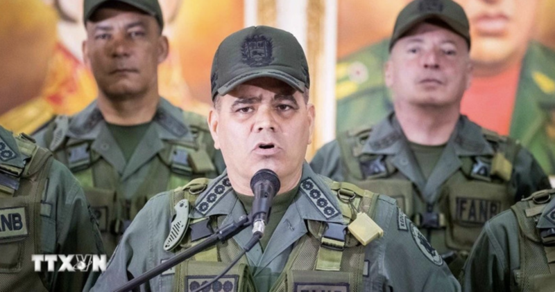 Bộ trưởng Quốc phòng Venezuela Vladimir Padrino Lopez phát biểu tại Thủ đô Caracas. (Nguồn: EFE/TTXVN)