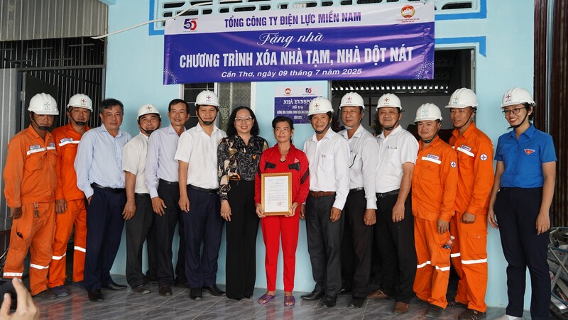 Năm 2025, EVNSPC hỗ trợ xây dựng hàng trăm căn nhà các hộ gia đình khó khăn về nhà ở.