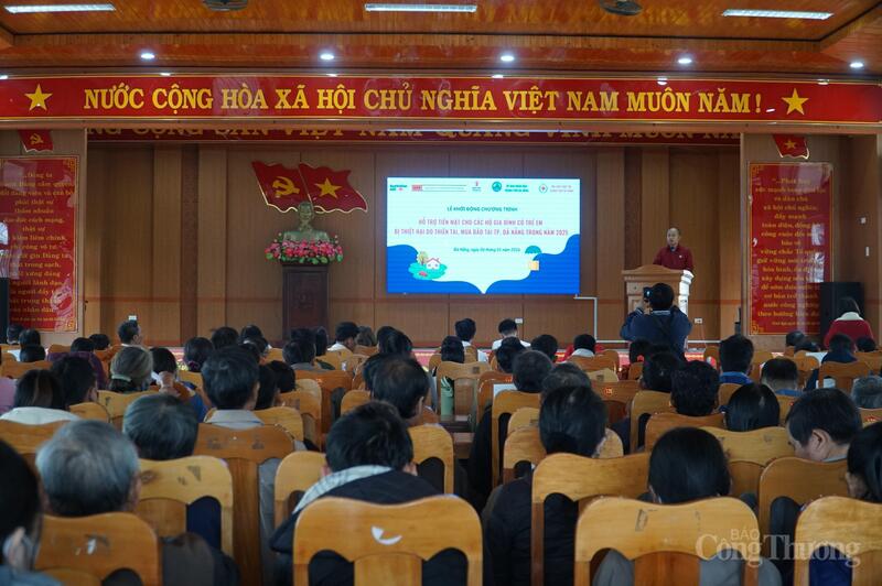 220 hộ gia đình xã Duy Nghĩa được thụ hưởng hỗ trợ từ 3 - 4 triệu đồng/hộ để khắc phục khó khăn, chuẩn bị đón Tết