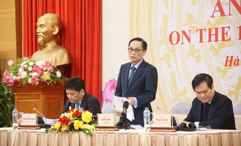 Đồng chí Lê Hoài Trung - Bí thư Trung ương Đảng, Bộ trưởng Bộ Ngoại giao thông báo nhiều thông tin quan trọng về Đại hội. Ảnh: Bộ Ngoại giao