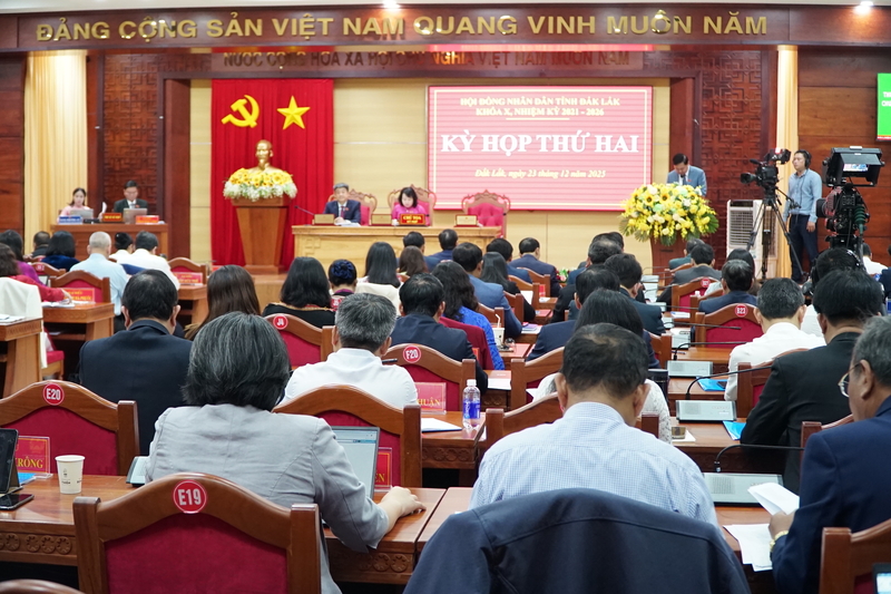 Kỳ họp lần thứ 2 HĐND tỉnh Đắk Lắk. Ảnh: Vũ Long