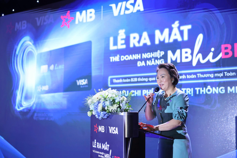 Bà Đặng Tuyết Dung, Giám đốc Visa Việt Nam và Lào phát biểu.