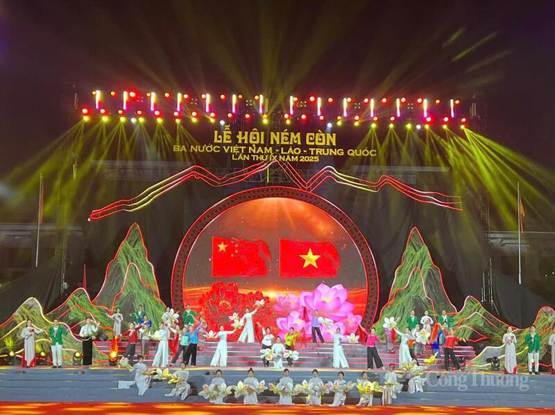 Lễ hội Ném còn ba nước Việt Nam - Lào - Trung Quốc lần thứ IX do tỉnh Điện Biên đăng cai tổ chức thành công tốt đẹp.