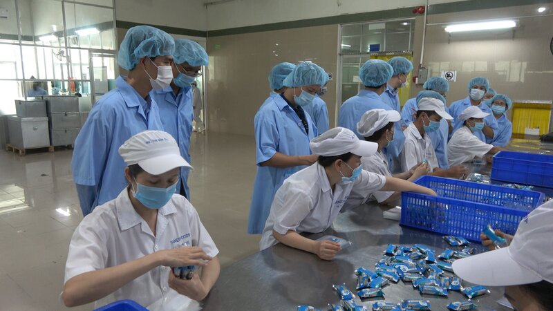 Đoàn công tác của Bộ Công Thương kiểm tra cơ sở sản xuất kinh doanh trong thực hiện các quy định về an toàn thực phẩm, chất lượng sản phẩm hàng hóa