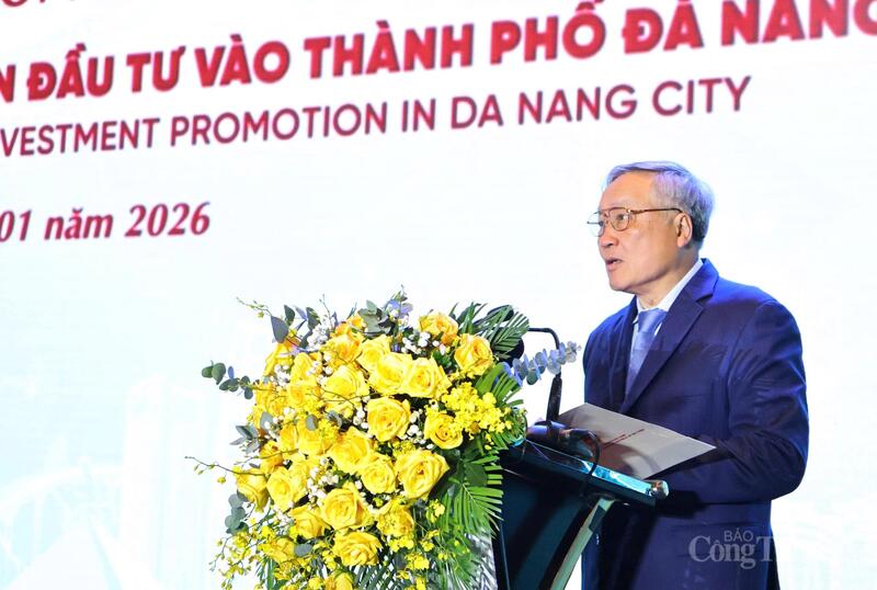 Đồng chí Nguyễn Hòa Bình - Phó Thủ tướng Thường trực Chính phủ - phát biểu chỉ đạo tại hội nghị. Ảnh: Diễm Phúc