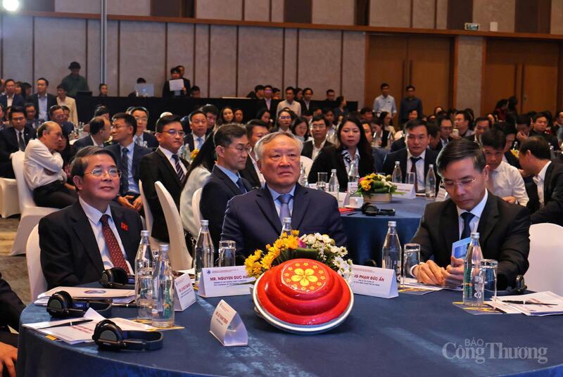 Các đại biểu tham dự hội nghị. Ảnh: Diễm Phúc