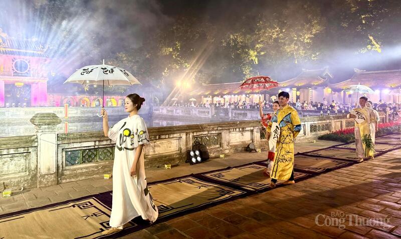 Các tiết mục biểu diễn của học sinh, sinh viên và nghệ sĩ gây ấn tượng với công chúng. Ảnh: Diệu Anh