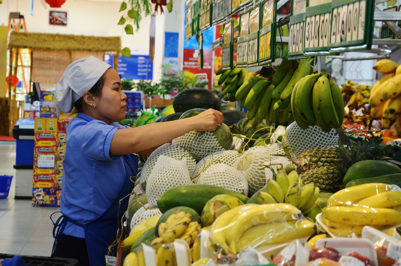 Bình ổn thị trường là "câu chuyện dài hơi" cần nhiều giải pháp hợp lý để có thể đảm bảo quyền lợi của người tiêu dùng. Ảnh: Tuệ Lâm