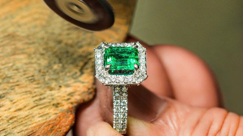 Một mẫu trang sức của Danh Hiển Jewelers. Ảnh: Thu Thảo