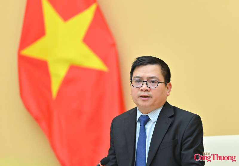 Thứ trưởng Bộ Công Thương Trương Thanh Hoài tham dự và chỉ đạo hội nghị. Ảnh: Nam Nguyễn