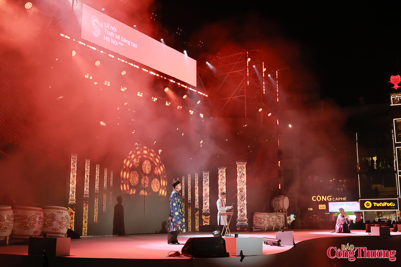 Một tiết mục nghệ thuật trình diễn chào mừng Lễ hội Thiết kế Sáng tạo Hà Nội 2026.