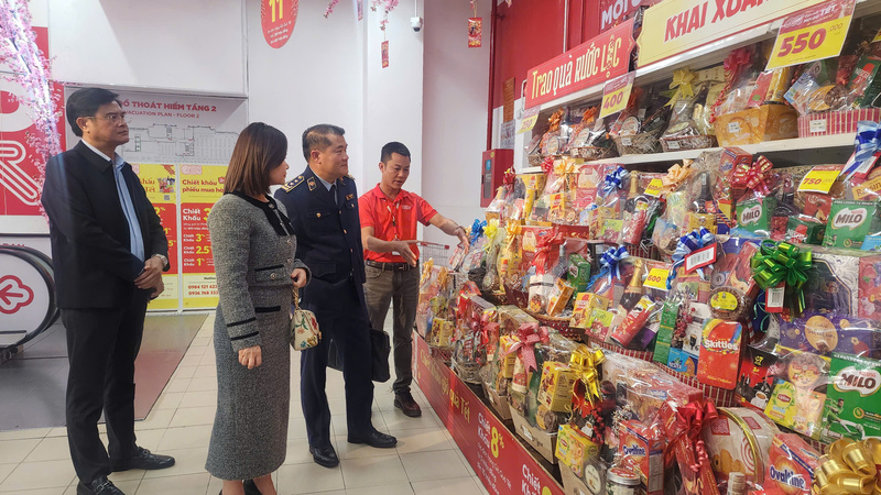 Đoàn công tác kiểm tra tại tỉnh Nghệ An. Ảnh: Cục QL&PTTTTN