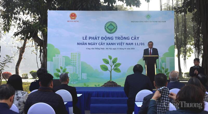 Quang cảnh lễ phát động, hưởng ứng Ngày Cây xanh Việt Nam 2026 lần đầu tiên được tổ chức tại Hà Nội.