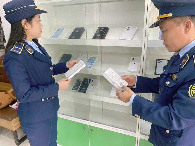 Năm 2025, lực lượng QLTT Thanh Hóa đã kiểm tra 764 vụ, xử lý 637 vụ với tổng số tiền xử phạt vi phạm hành chính là 6.117,48 triệu đồng; chuyển 19 vụ sang cơ quan tiến hành tố tụng xem xét khởi tố hình sự theo quy định. Ảnh: QLTT Thanh Hóa.