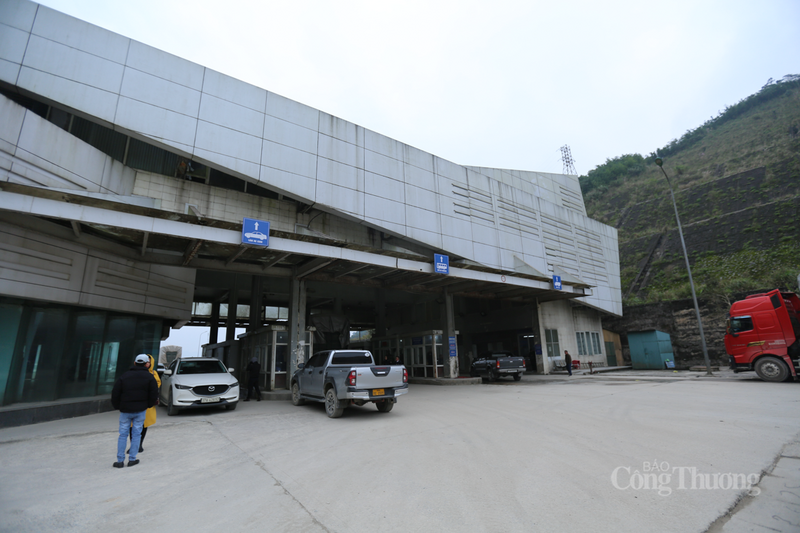 Trong năm 2025, lực lượng tại Cửa khẩu Cầu Treo đã giải quyết thủ tục cho 201.000 lượt phương tiện thông quan, đạt trung bình 550 lượt/ngày.