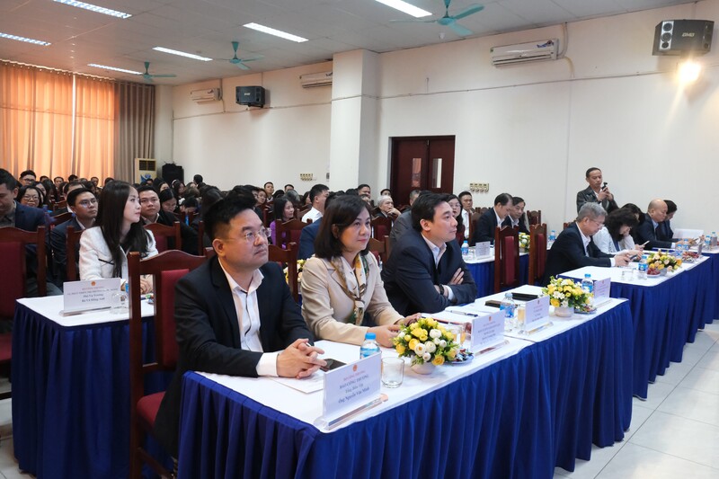 Các đại biểu tham dự hội nghị