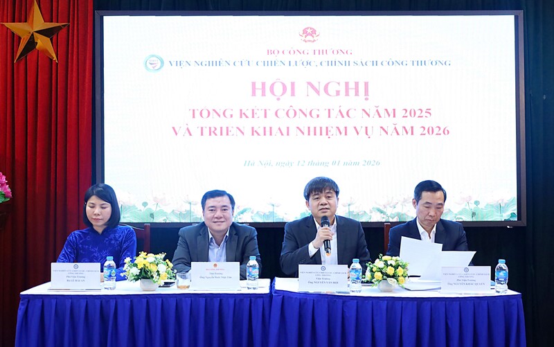 Đoàn chủ tịch điều hành hội nghị