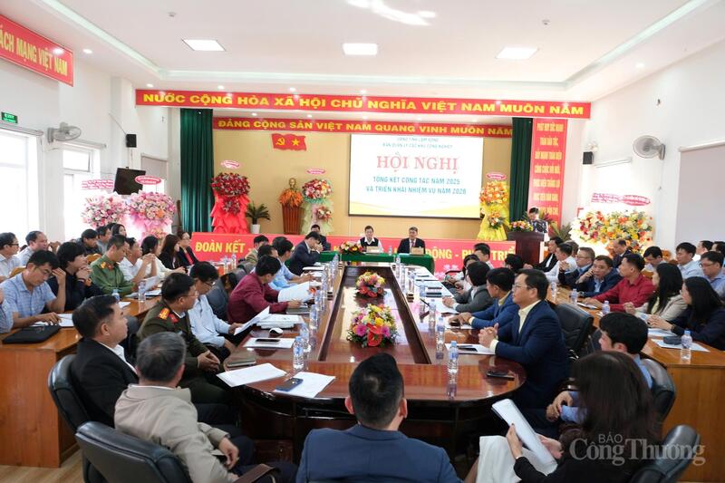 Ban Bản lý các Khu Công nghiệp Lâm Đồng tổng kết công tác năm 2025 vào chiếu 13/1. Ảnh: Minh An