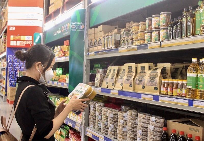 Việc đưa sản phẩm lên các sàn thương mại điện tử lớn cũng góp phần mở rộng độ phủ và nâng cao nhận diện thương hiệu OCOP. Ảnh minh họa