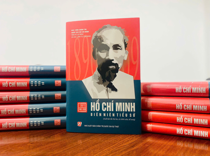 Bộ sách "Hồ Chí Minh - Biên niên tiểu sử"