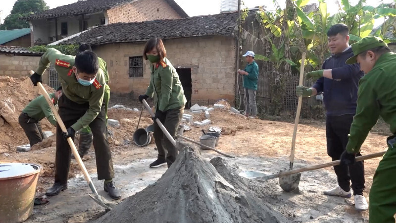 Chương trình xóa nhà tạm, nhà dột nát nhận được sự quan tâm của các cấp, ngành và tầng lớp Nhân dân. Ảnh: Quốc Đạt