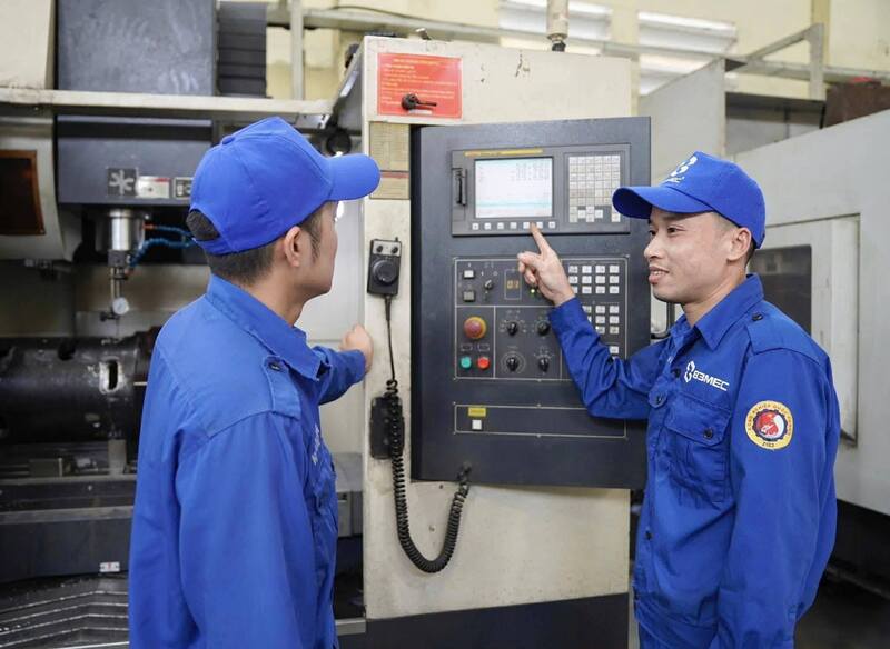 UBND tỉnh Lào Cai chỉ đạo về đăng ký lao động và hệ thống thông tin thị trường lao động. Ảnh: CĐTLC