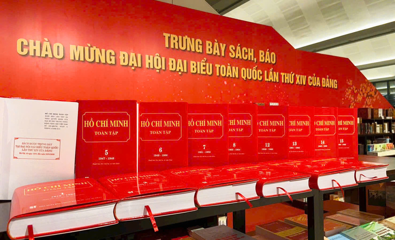 Bộ sách "Hồ Chí Minh Toàn tập"