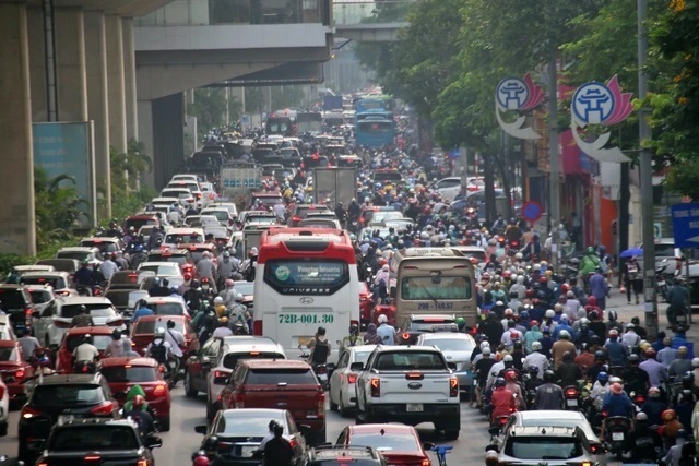 Hà Nội hiện có 51 điểm thường xuyên xảy ra ùn tắc giao thông. Ảnh: Nguyễn Trường