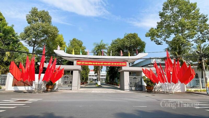 Sắc xuân Cần Thơ lan tỏa niềm tin, khí thế chào mừng Đại hội Đảng XIV - 7