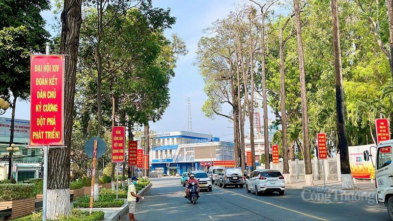 Sắc xuân Cần Thơ lan tỏa niềm tin, khí thế chào mừng Đại hội Đảng XIV - 4