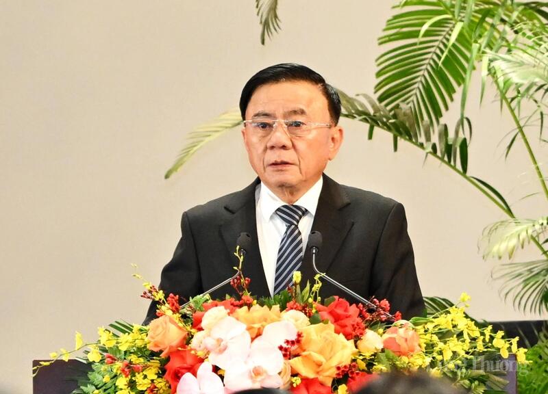 Đồng chí Trần Cẩm Tú, Ủy viên Bộ Chính trị, Thường trực Ban Bí thư phát biểu tại họp báo. Ảnh: Cấn Dũng