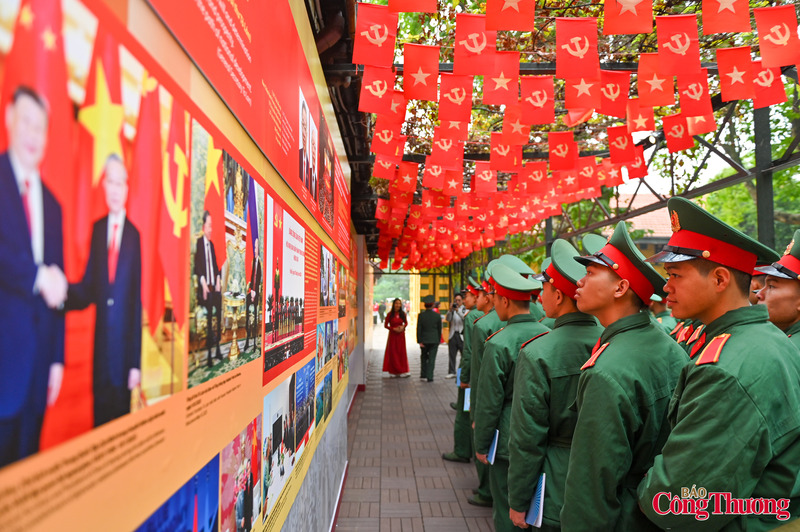 Khai mạc chuỗi trưng bày chào mừng Đại hội XIV của Đảng - 13