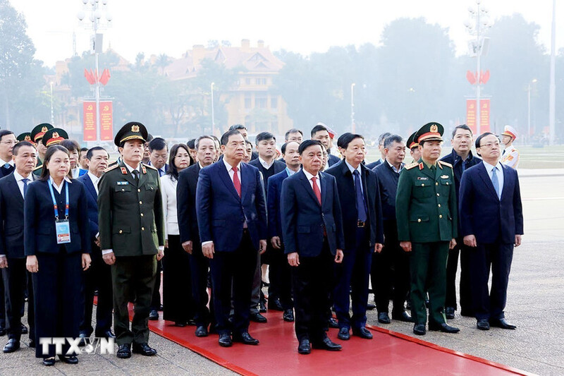 Đoàn đã kiểm tra công tác tổ chức Đoàn đại biểu vào Lăng viếng Chủ tịch Hồ Chí Minh. Ảnh: TTXVN