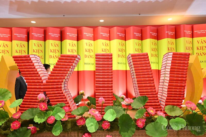 Lãnh đạo Đảng, Nhà nước dự khai trương Trung tâm Báo chí Đại hội XIV - 4