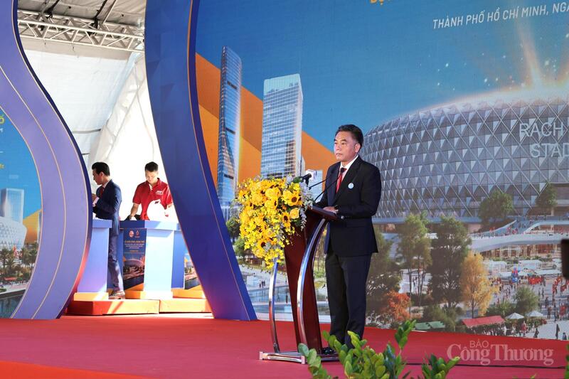 Phó Chủ tịch Thường trực UBND TP. Hồ Chí Minh Nguyễn Lộc Hà phát biểu tại buổi lễ.