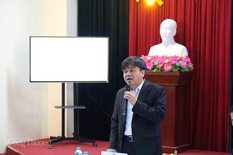 Viện trưởng Viện Nghiên cứu Chiến lược, Chính sách Công Thương Nguyễn Văn Hội phát biểu.