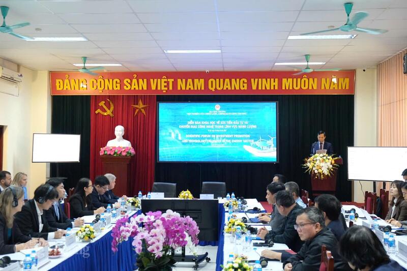 Toàn cảnh hội nghị.