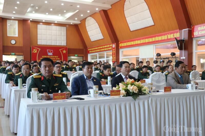 Các đại biểu tham dự hội nghị. Ảnh: Lê Sơn