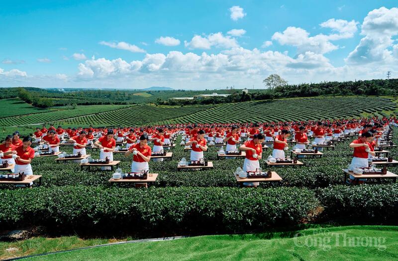 Nhiều hoạt động văn hóa, nghệ thuật và du lịch được tổ chức với quy mô đa dạng tại tỉnh Lâm Đồng trong dịp tết Nguyên đán Bính Ngọ 2026. Ảnh: Lê Sơn