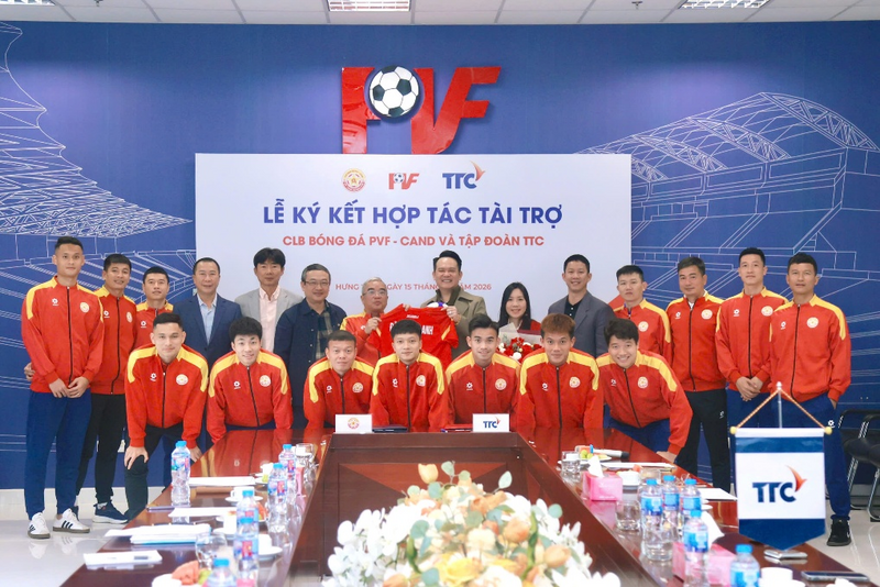 Lễ ký kết hợp tác góp phần lan tỏa thông điệp tích cực về sự chung tay của doanh nghiệp và thể thao trong việc ươm mầm tài năng, xây dựng tương lai cho thế hệ trẻ và cho nền bóng đá Việt Nam