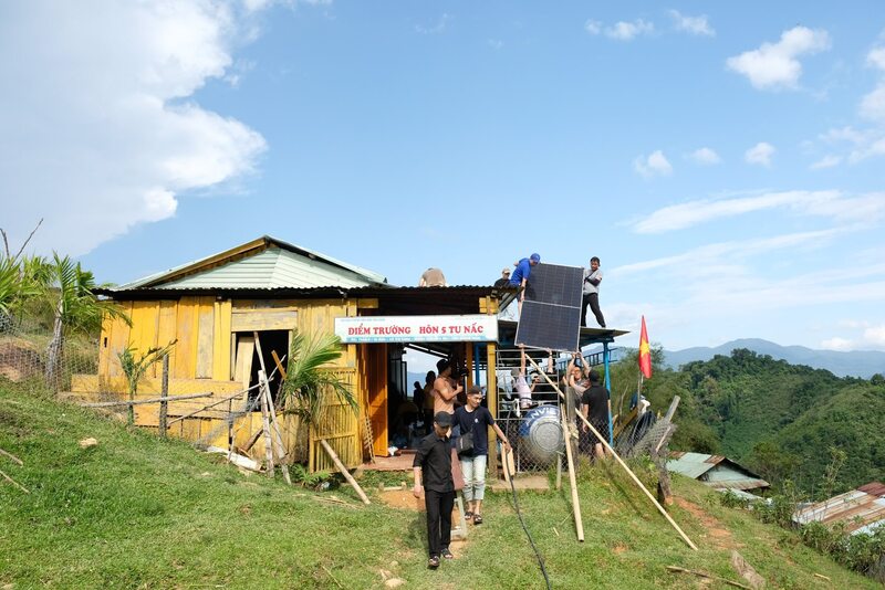 Sở Công Thương Đà Nẵng đề xuất đầu tư Hệ thống điện mặt trời tập trung có pin lưu trữ cho 34 hộ thuộc xã A Vương, xã Đăk Pring với tổng mức đầu tư dự kiến 3,3 tỷ đồng. Ảnh: Hoàng Liêm