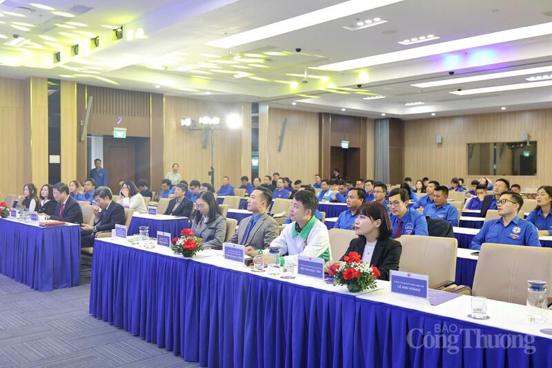 Cuộc thi trở thành sân chơi sáng tạo, khuyến khích đoàn viên, thanh niên EVN ứng dụng trí tuệ nhân tạo trong công tác truyền thông. Ảnh: Quỳnh Trang