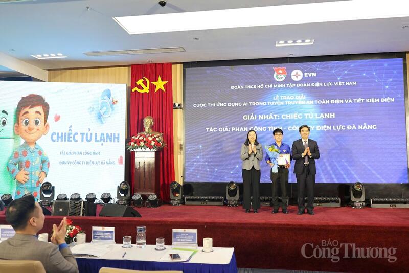 Tác phẩm đoạt giải Nhất “Chiếc tủ lạnh” của tác giả Phan Công Tình - Công ty Điện lực Đà Nẵng - được đánh giá cao về thông điệp và khả năng ứng dụng thực tiễn. Ảnh: Quỳnh Trang