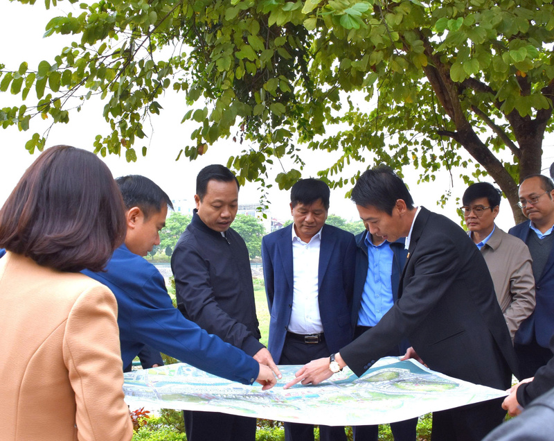 Bí thư Tỉnh ủy Trần Tiến Dũng kiểm tra thực địa các dự án trên địa bàn phường Điện Biên Phủ