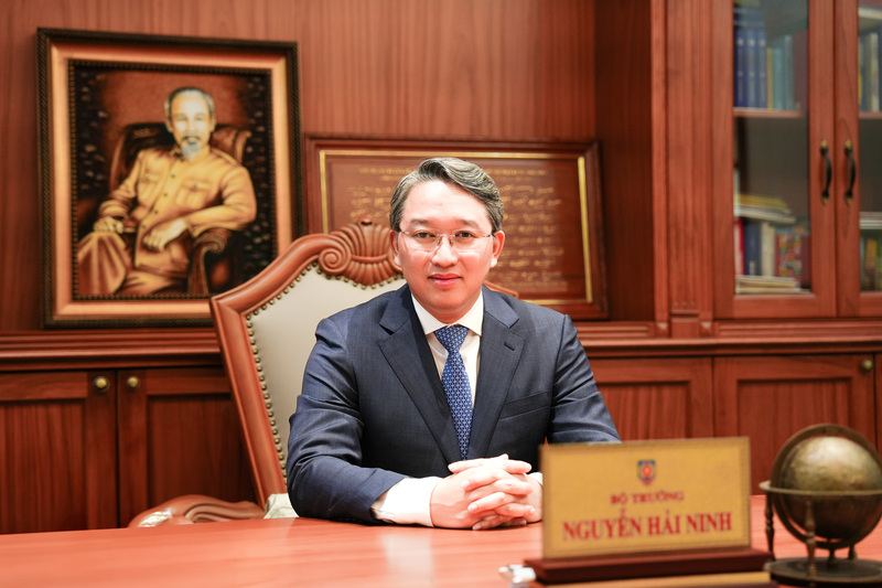 Bộ trưởng Bộ Tư pháp Nguyễn Hải Ninh