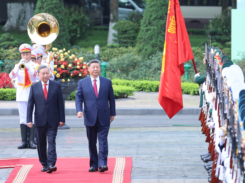 Tổng Bí thư Tô Lâm chủ trì lễ đón chính thức Tổng Bí thư, Chủ tịch nước Trung Quốc Tập Cận Bình dẫn đầu Đoàn cấp cao Đảng và Nhà nước Trung Quốc thăm cấp Nhà nước tới Việt Nam hồi tháng 4/2025. Ảnh: Nhật Bắc/VGP