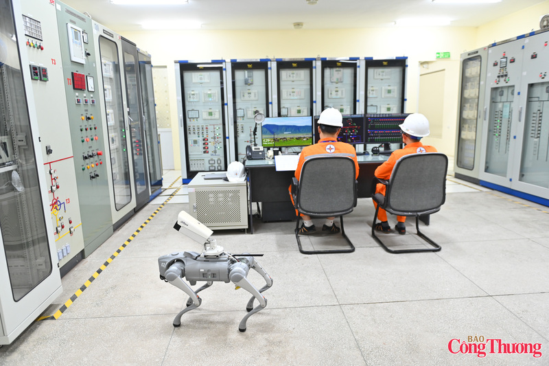 Ghi nhận của phóng viên Báo Công thương tại trung tâm điều phối điện cho cho Đại hội đại biểu toàn quốc lần thứ XIV của Đảng, các nhân viên ngành điện ứng trực 24/24 từ nhiều ngày nay.