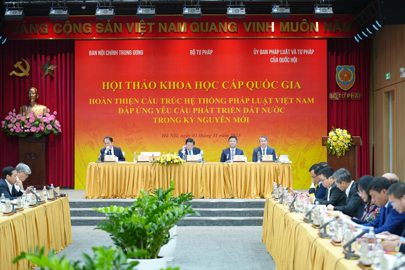 Toàn cảnh Hội thảo khoa học cấp quốc gia về hoàn thiện cấu trúc hệ thống pháp luật Việt Nam đáp ứng yêu cầu phát triển đất nước trong kỷ nguyên mới