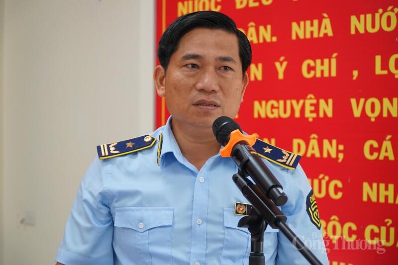 Ông Phạm Xuân Lộc, Phó Chi cục trưởng Chi cục Quản lý thị trường Đắk Lắk.