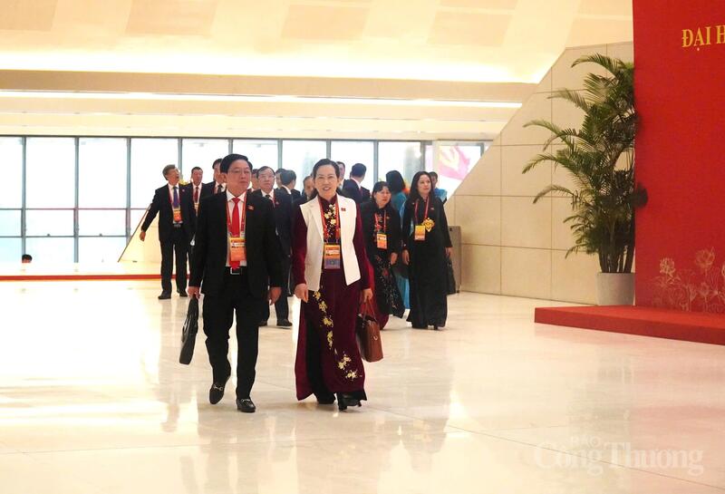 Đoàn đại biểu tỉnh Phú Thọ đến dự Đại hội.